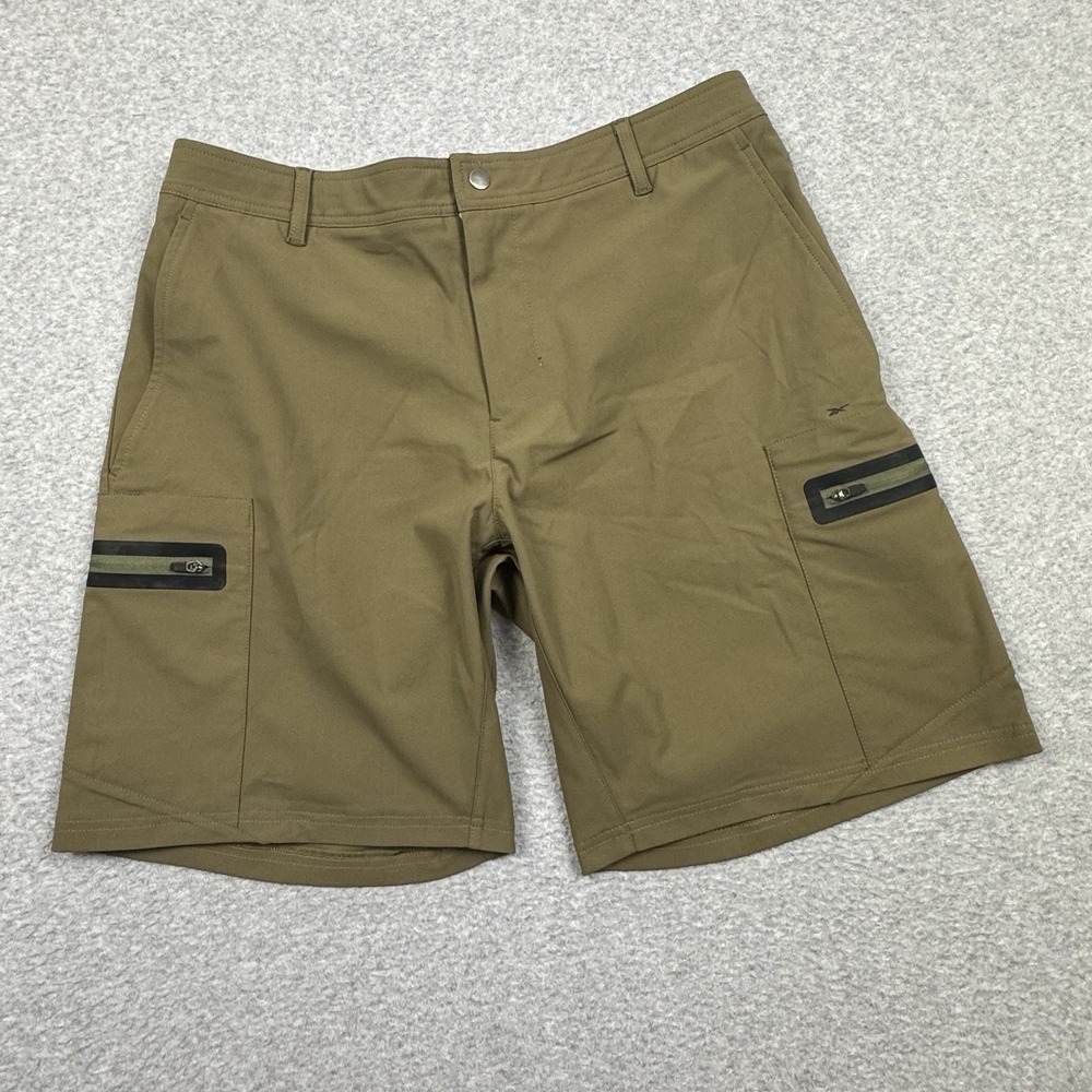 Reebok Golf Cargo‎ Shorts Men's 33 Tan Zip Pockets Performance Stretch Outdoor